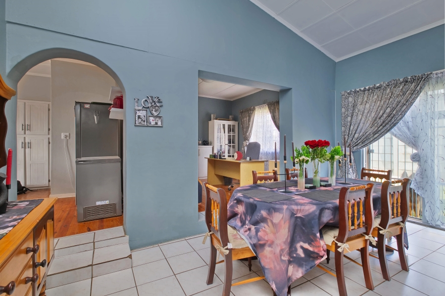 3 Bedroom Property for Sale in Heuwelkruin Eastern Cape